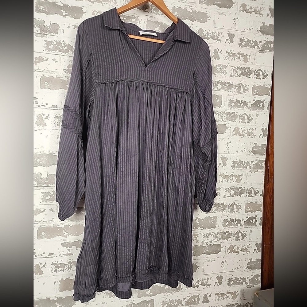 NWOT Carly Jean Los Angeles Navy Sheith Raw Hem Long Sleeve Midi Dress - Picture 9 of 16